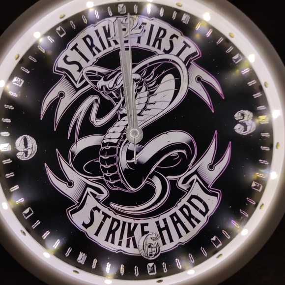 Cobra Kai wall clock - Picture 1 of 12
